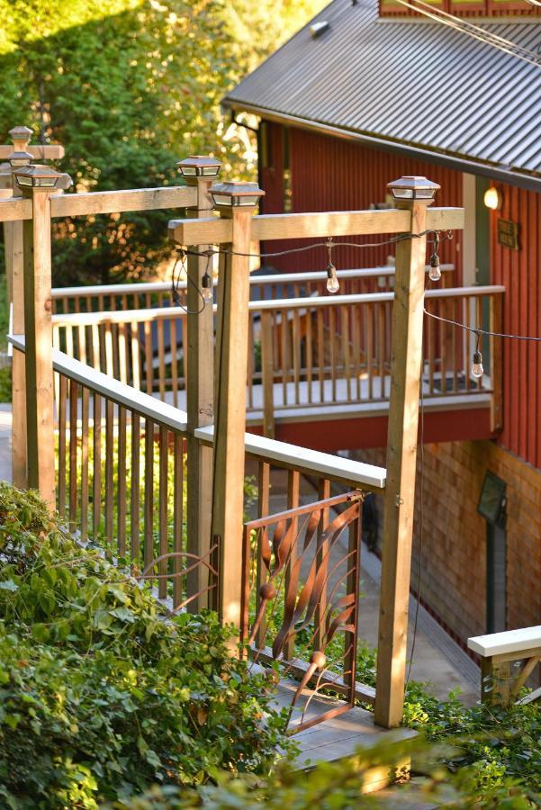 Salishan Tree House Suite Cowichan Bay Exterior foto